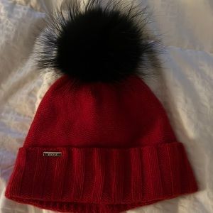 Frost cashmere hat with real fur Pom